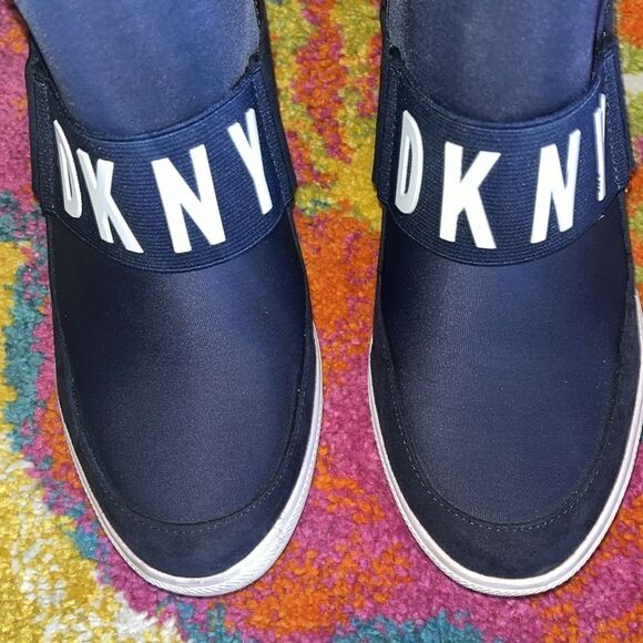 LIKE NEW DKNY PLATFORM COSMOS WEDGE SNEAKERS WOMEN’S SIZE 9 - Picture 7 of 13